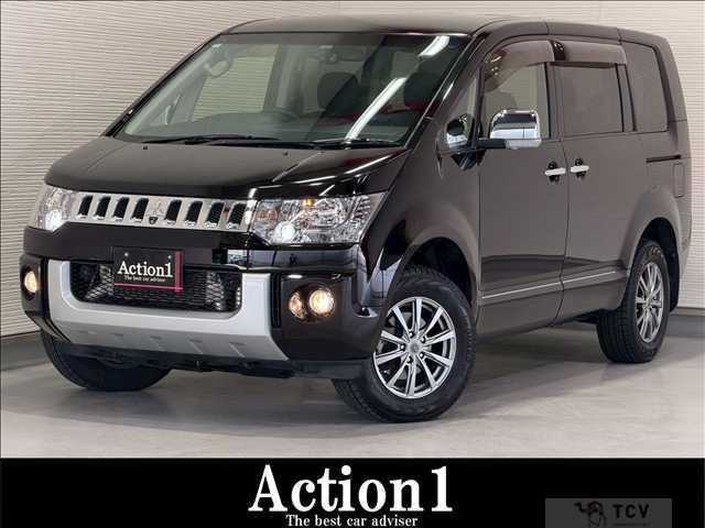 2015 Mitsubishi Delica D5