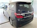 2013 Toyota Alphard Hybrid