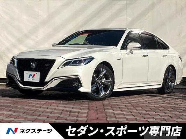 2019 Toyota Crown Hybrid