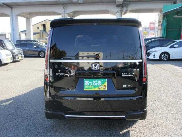 Honda Step WGN 2025 — фото 4 купить в Москве