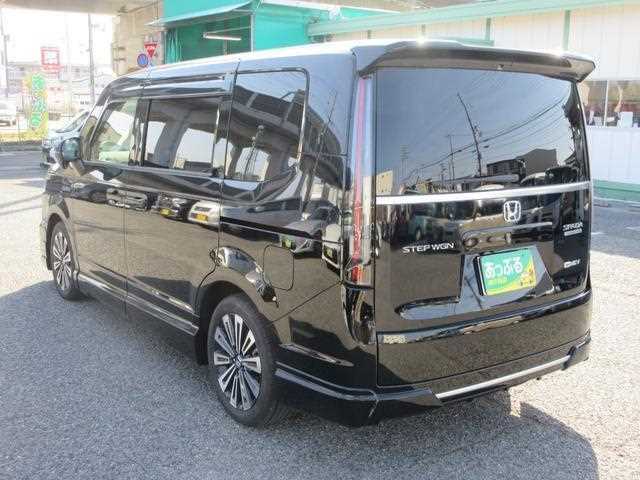 Honda Step WGN 2025 — фото 10 купить в Москве