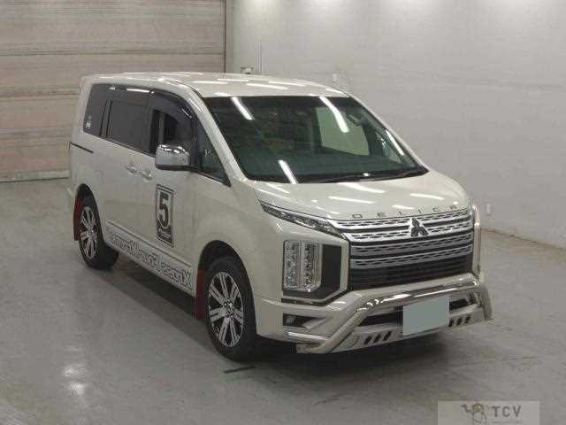 2020 Mitsubishi Delica D5