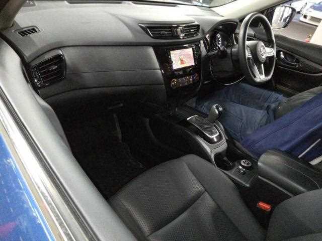 Nissan X-Trail 2021 — миниатюра 3