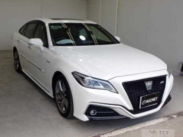 2018 Toyota Crown Hybrid