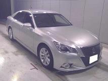 2014 Toyota Crown Hybrid