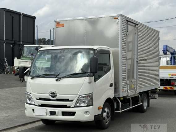 2023 Hino Dutro