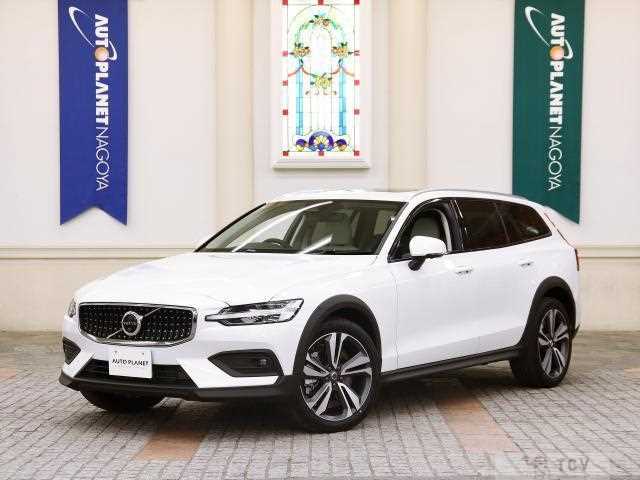 2025 Volvo V60