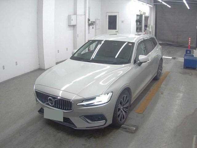 Volvo V60 2022 — миниатюра 6