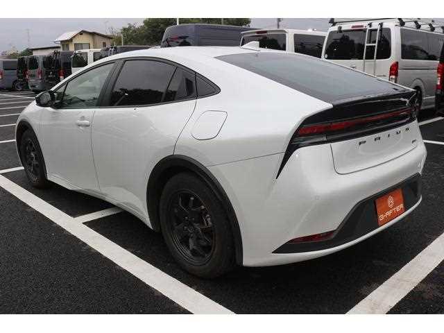 Toyota Prius 2024 — миниатюра 3