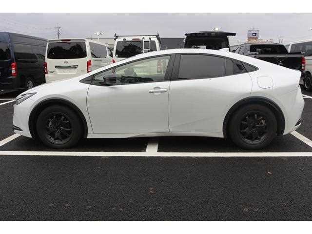 Toyota Prius 2024 — миниатюра 7
