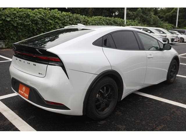 Toyota Prius 2024 — миниатюра 9