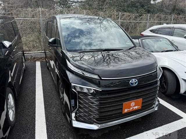 2023 Toyota Voxy