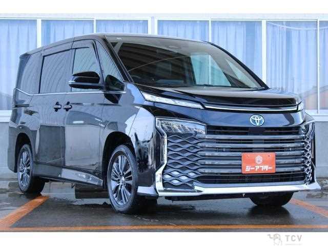 2022 Toyota Voxy