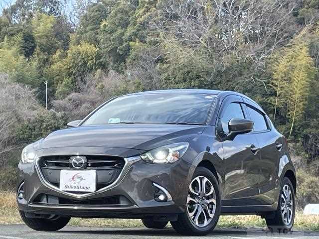 2019 Mazda Demio