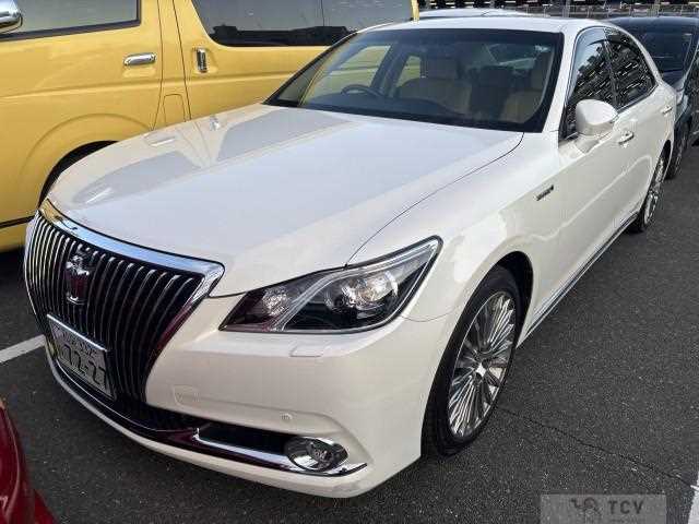 2013 Toyota Crown Majesta