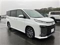 2025 Toyota Voxy