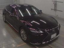 2022 Lexus LS