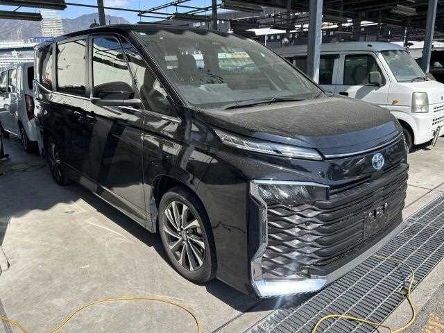 Toyota Voxy 2025 — миниатюра 2