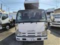2013 Isuzu Elf Truck
