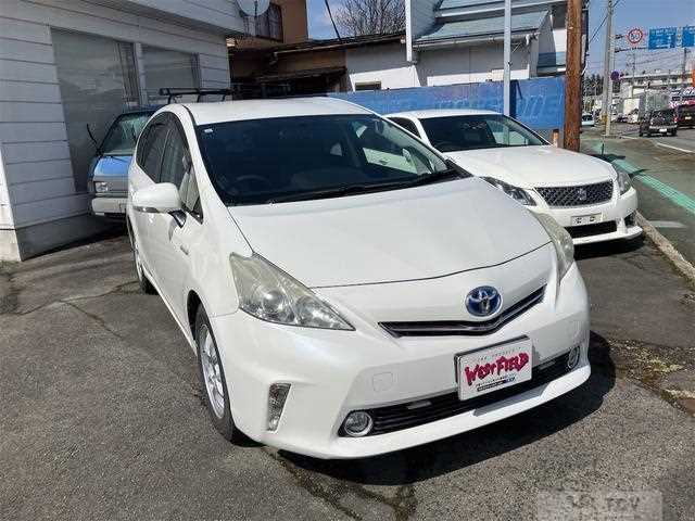 2011 Toyota PRIUS α