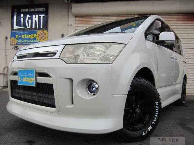 2009 Mitsubishi Delica D5