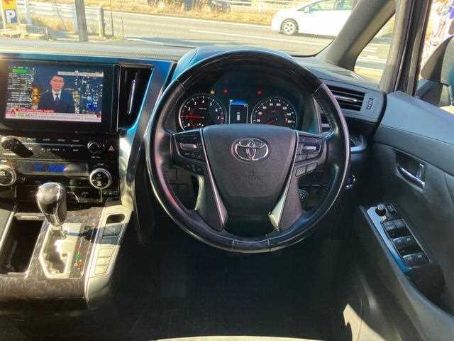 Toyota Vellfire 2020 — миниатюра 10