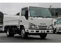 2016 Isuzu Elf Truck