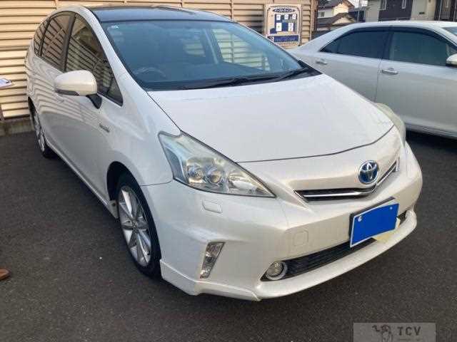 2011 Toyota PRIUS α