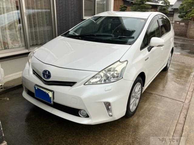 2014 Toyota PRIUS α