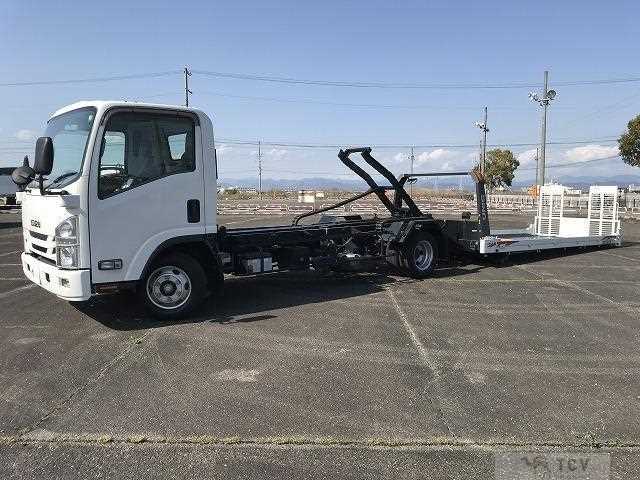 2016 Isuzu Elf Truck