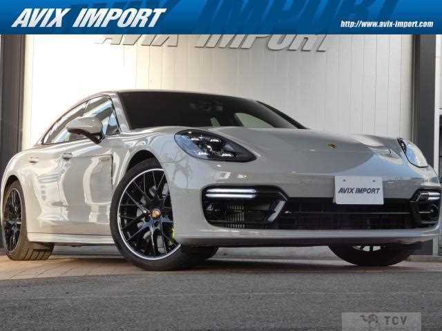 2022 Porsche Panamera
