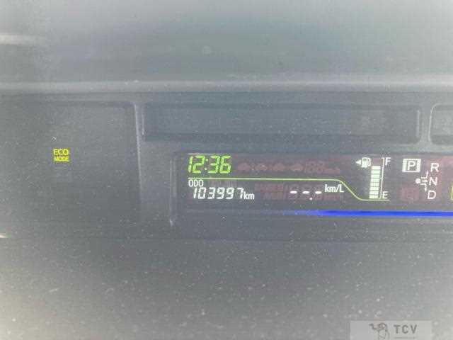 2013 Toyota PRIUS α