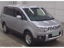 2016 Mitsubishi Delica D5