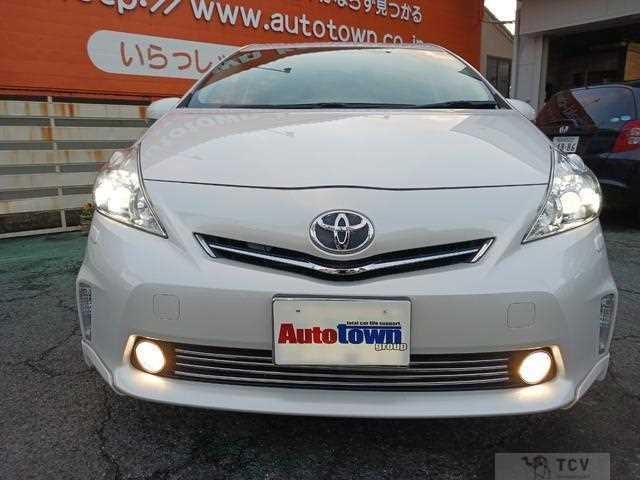 2013 Toyota PRIUS α