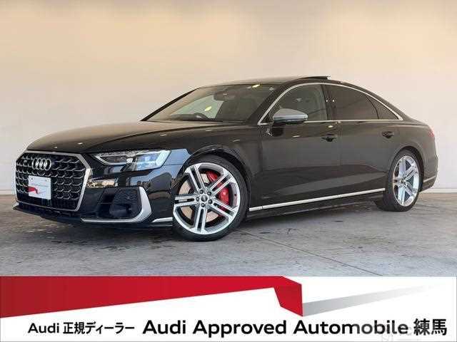 2022 Audi S8