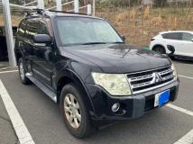 2011 Mitsubishi Pajero