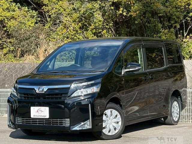 2017 Toyota Voxy