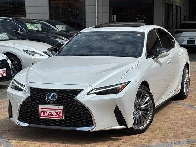 2021 Lexus IS