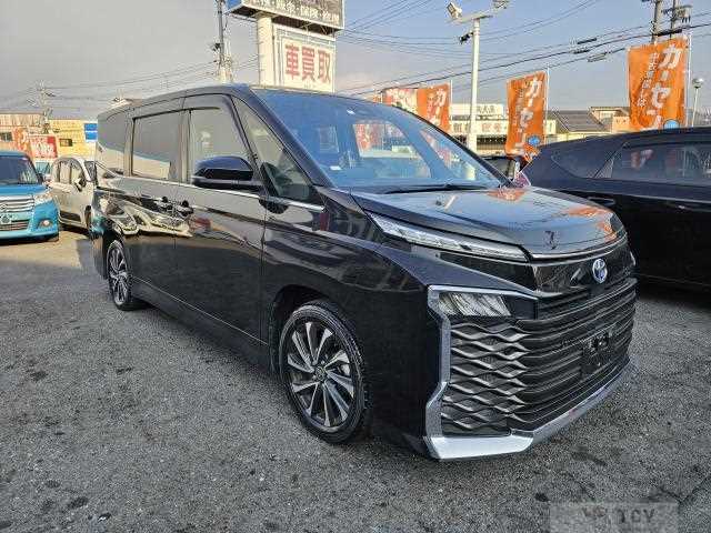 2023 Toyota Voxy