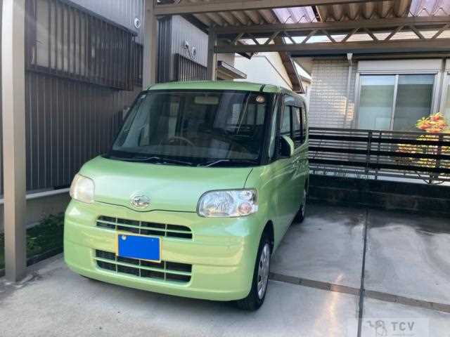2011 Daihatsu Tanto