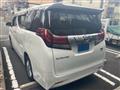 2016 Toyota Alphard Hybrid