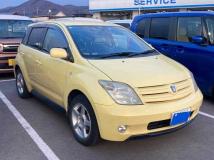2003 Toyota IST
