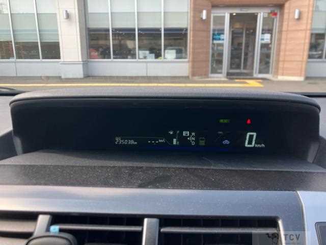 2011 Toyota PRIUS α