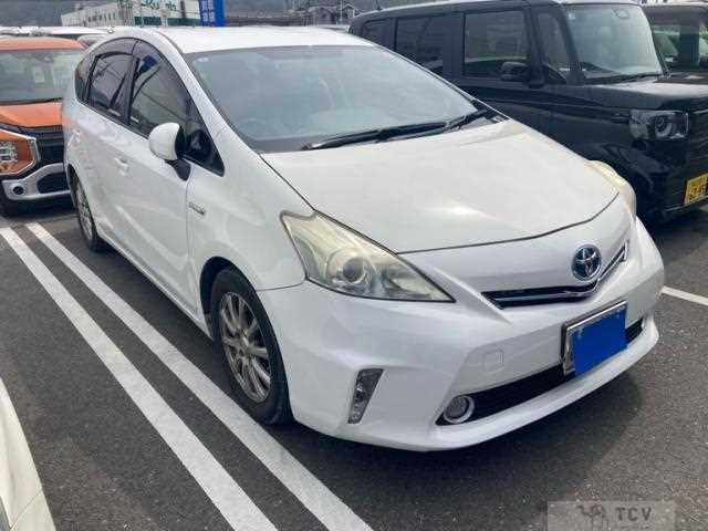 2012 Toyota PRIUS α