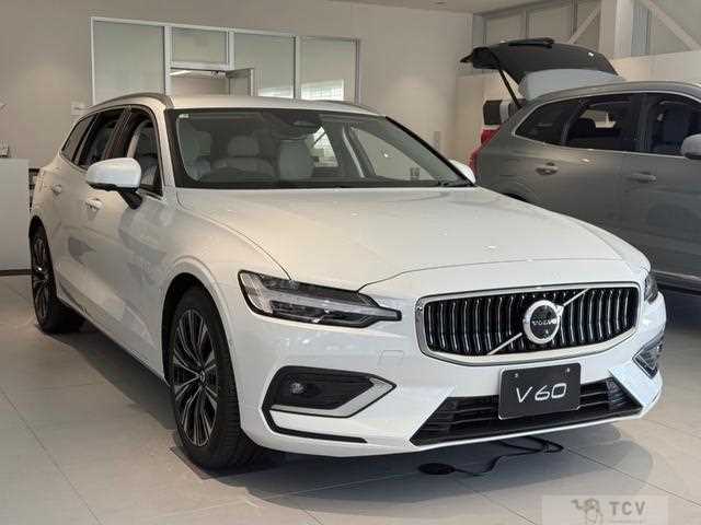 2025 Volvo V60