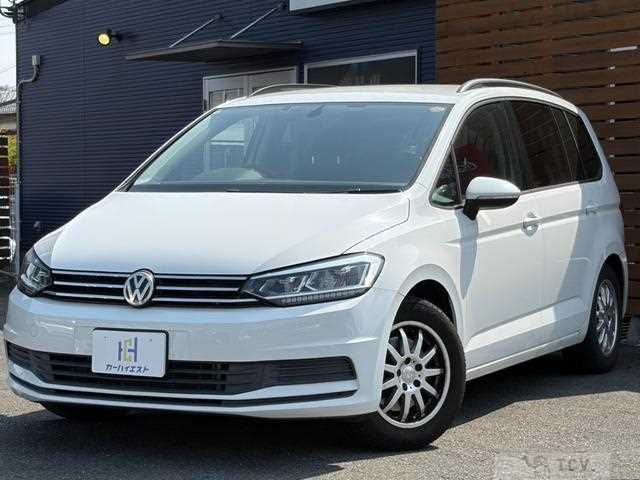 2016 Volkswagen Golf Touran