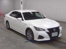 2018 Toyota Crown Hybrid