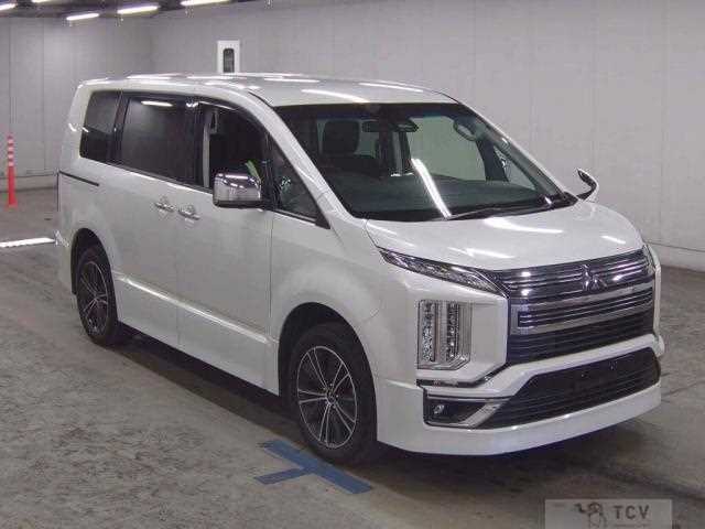 2019 Mitsubishi Delica D5