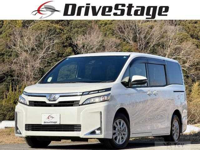 2017 Toyota Voxy