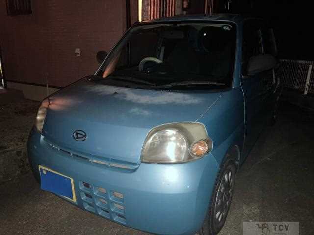 2011 Daihatsu Esse